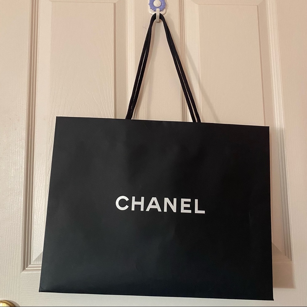 Chanel shopping bag